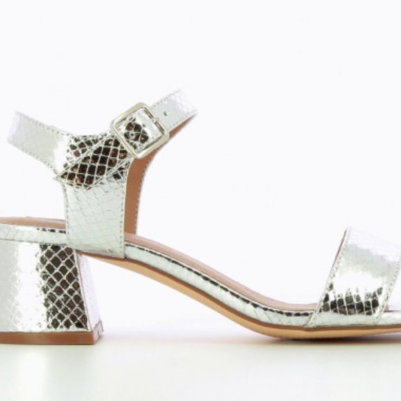 Silver Sandal with Block Heel, Size 39, Vanessa Wu - Picture 1 of 7